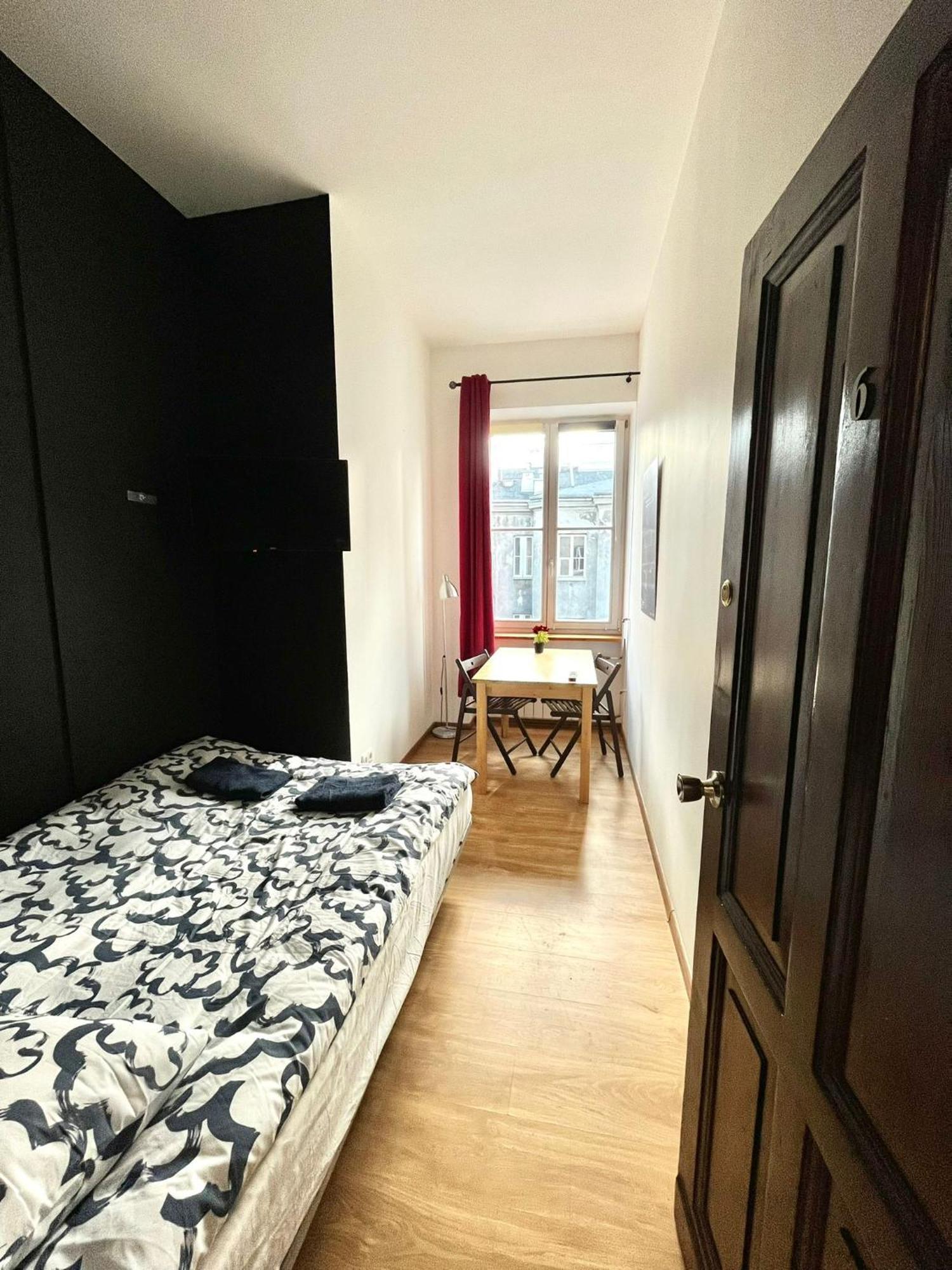 Bezagenta Rooms Centrum Warschau Zimmer foto
